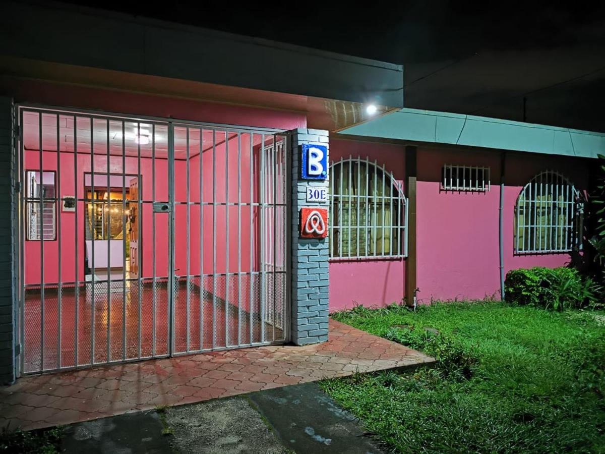 Airport Traveler'S Home Alajuela ภายนอก รูปภาพ